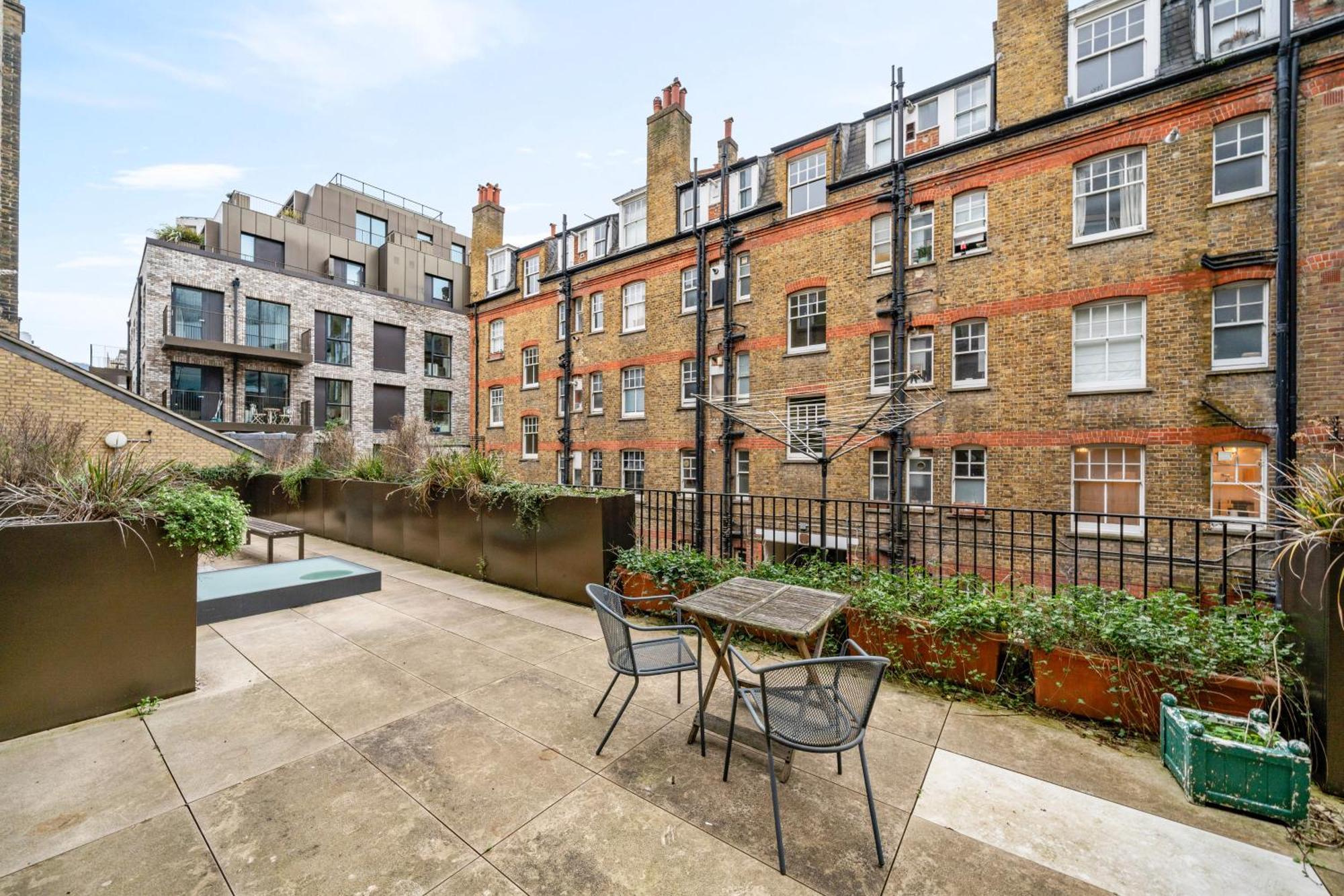 Chic Urban Retreat 1 Bedroom Gem In Covent Garden ロンドン エクステリア 写真