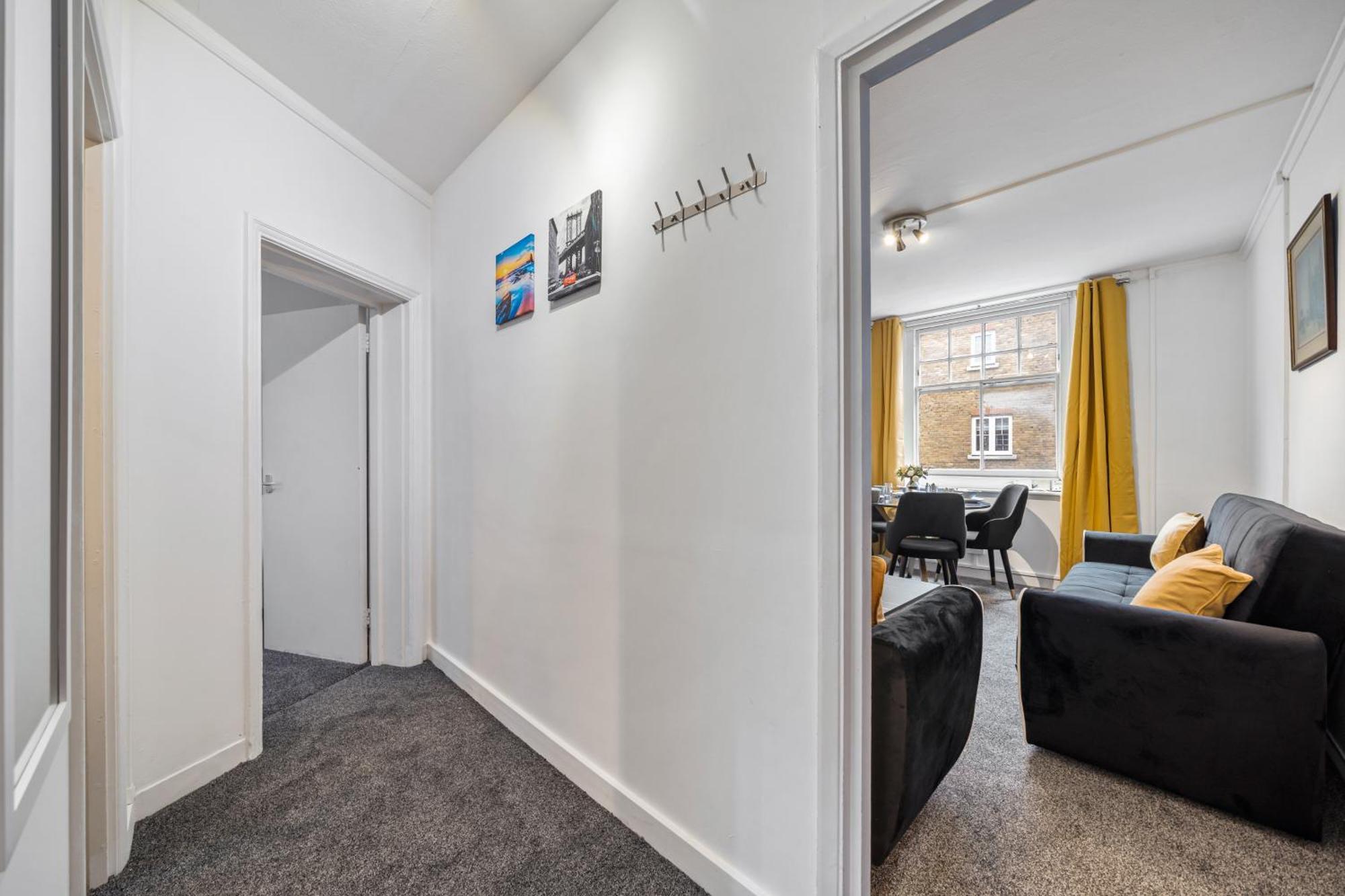 Chic Urban Retreat 1 Bedroom Gem In Covent Garden ロンドン エクステリア 写真