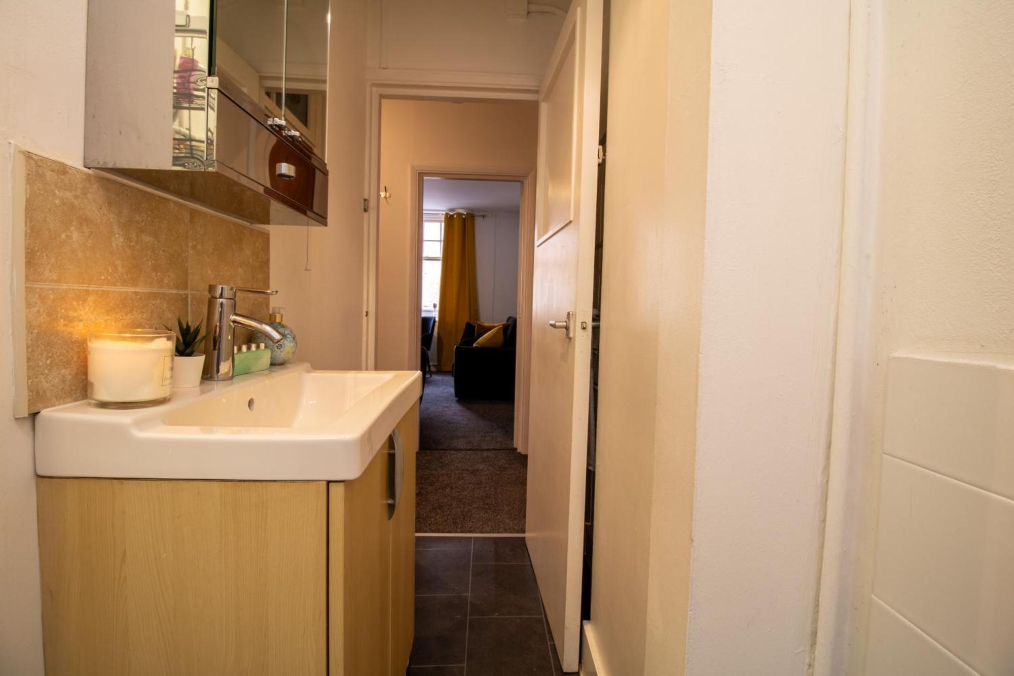 Chic Urban Retreat 1 Bedroom Gem In Covent Garden ロンドン エクステリア 写真