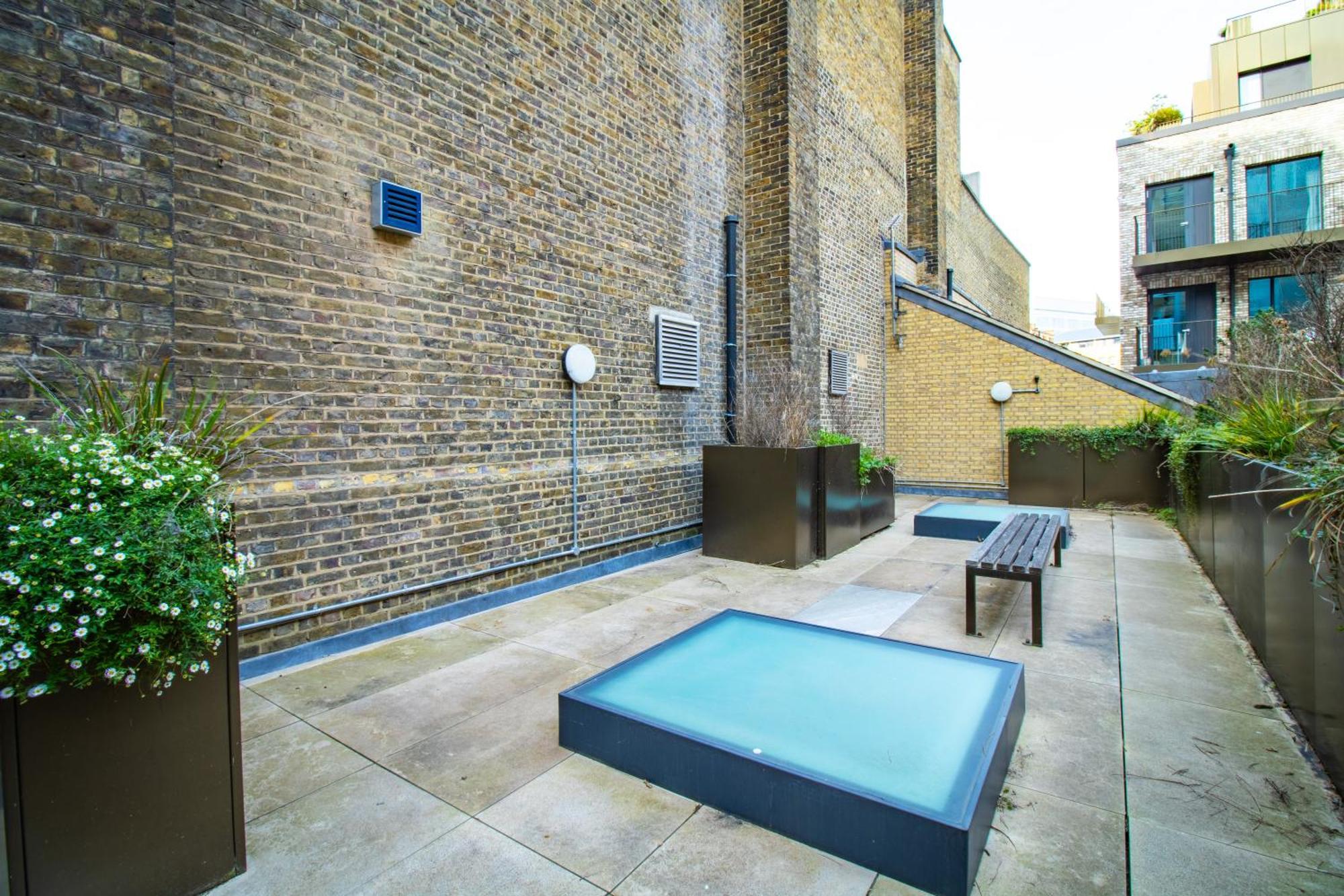 Chic Urban Retreat 1 Bedroom Gem In Covent Garden ロンドン エクステリア 写真